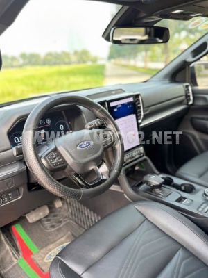 Xe Ford Everest Titanium Plus 2.0L 4x4 AT 2025