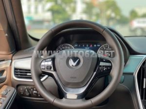 Xe VinFast Lux SA 2.0 Premium 2.0 AT 2019