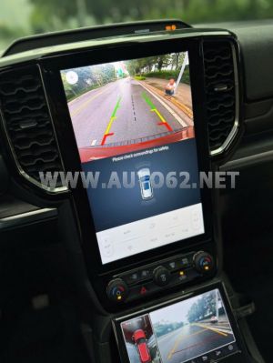 Xe Ford Everest Titanium 2.0L 4x2 AT 2022