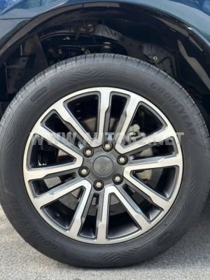Xe Ford Everest Titanium 2.0L 4x4 AT 2022