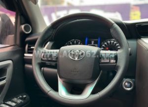 Xe Toyota Fortuner 2.7V 4x2 AT 2016