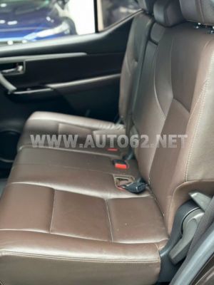 Xe Toyota Fortuner 2.7V 4x2 AT 2016