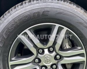 Xe Toyota Fortuner 2.7V 4x2 AT 2016