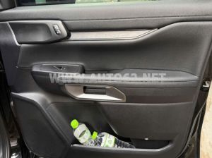 Xe Ford Everest Titanium 2.0L 4x2 AT 2024