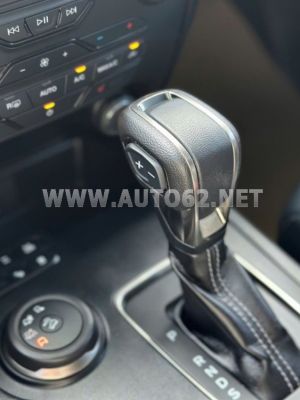 Xe Ford Everest Titanium 2.0L 4x4 AT 2022