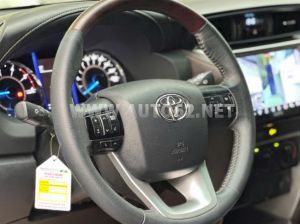 Xe Toyota Fortuner 2.4G 4x2 AT 2019