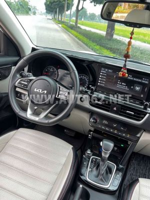 Xe Kia Seltos Premium 1.4 AT 2023
