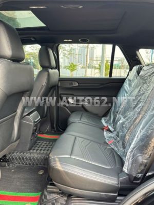 Xe Ford Everest Titanium Plus 2.0L 4x4 AT 2025
