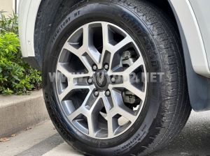 Xe Ford Everest Titanium Plus 2.0L 4x4 AT 2024
