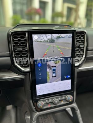 Xe Ford Everest Platinum 2.0L 4x4 AT 2024