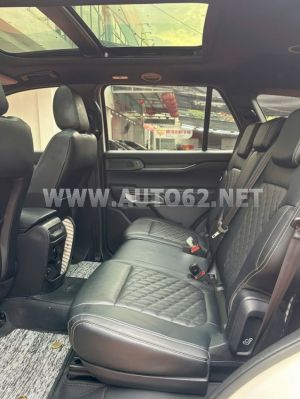 Xe Ford Everest Platinum 2.0L 4x4 AT 2024