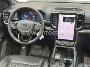 Xe Ford Everest Platinum 2.0L 4x4 AT 2024