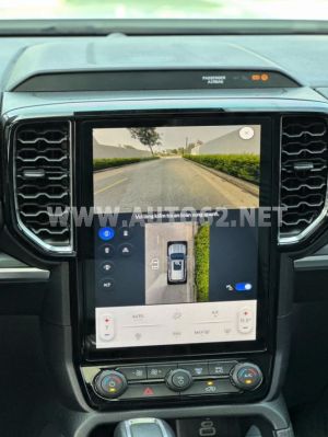 Xe Ford Everest Titanium 2.0L 4x2 AT 2025