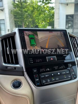 Xe Toyota Land Cruiser VX 4.6 V8 2016