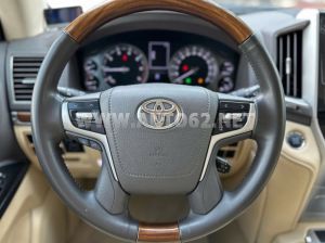 Xe Toyota Land Cruiser VX 4.6 V8 2016
