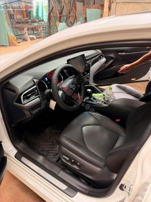 Xe Toyota Camry 2.0Q 2022