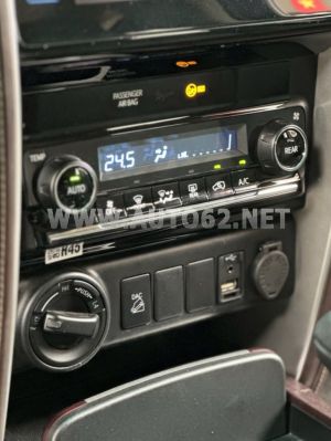Xe Toyota Fortuner 2.8V 4x4 AT 2019