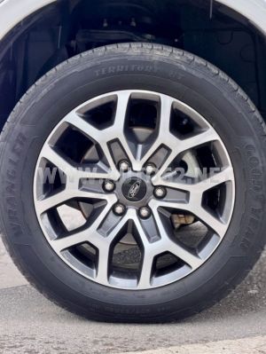 Xe Ford Everest Titanium 2.0L 4x2 AT 2023
