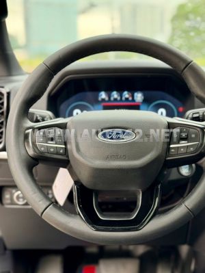 Xe Ford Everest Titanium 2.0L 4x2 AT 2023
