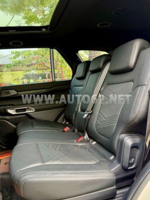 Xe Ford Everest Titanium 2.0L 4x2 AT 2024